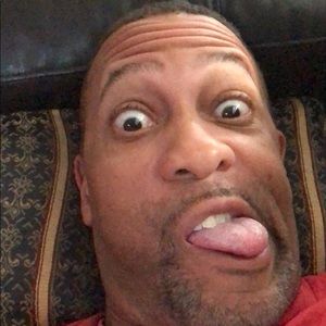 Meet your Posher, Victor